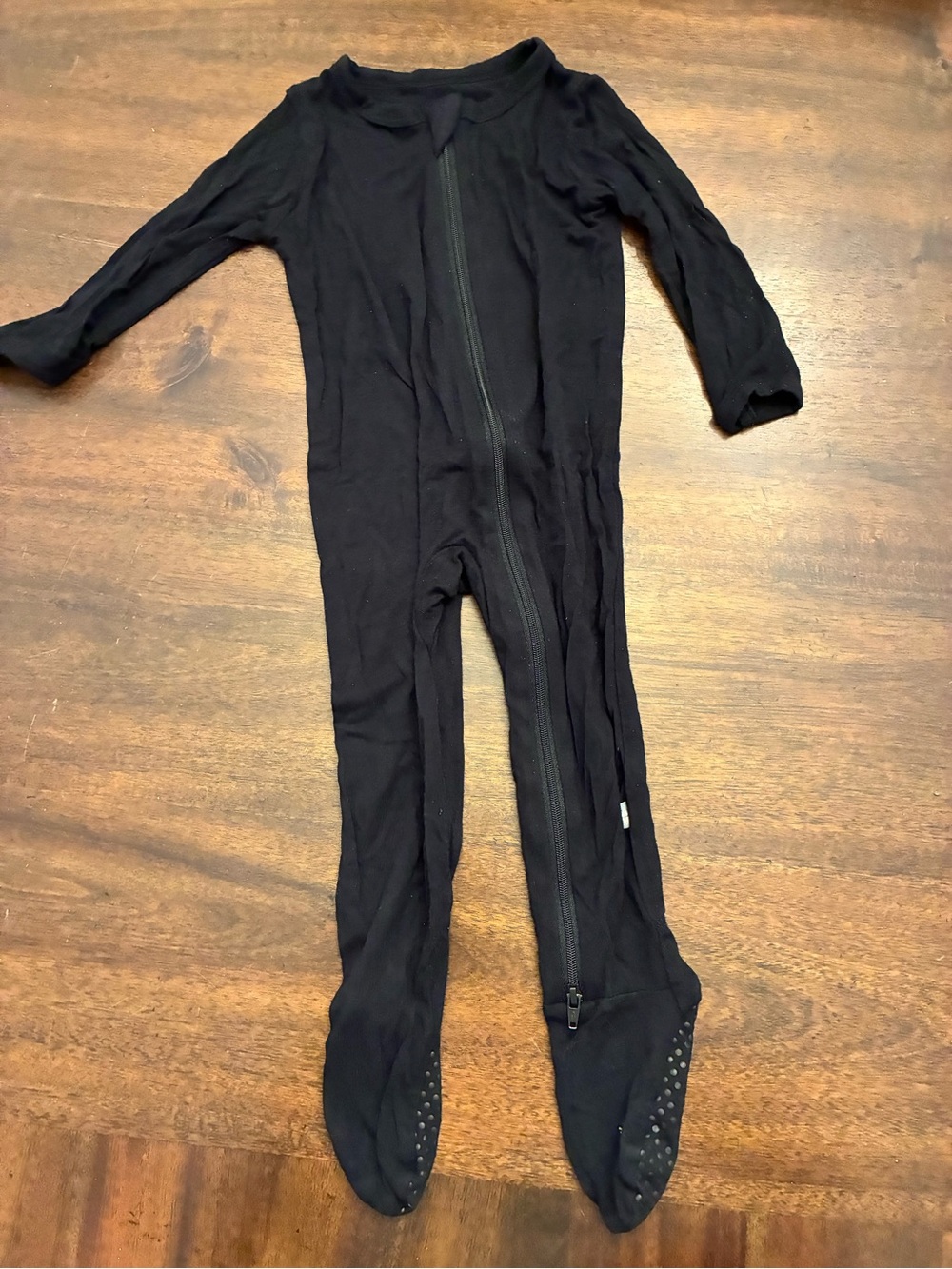 Kyte Baby Zippered Romper 6-12 Months Pajamas Bamboo Black Minor Wash Wear